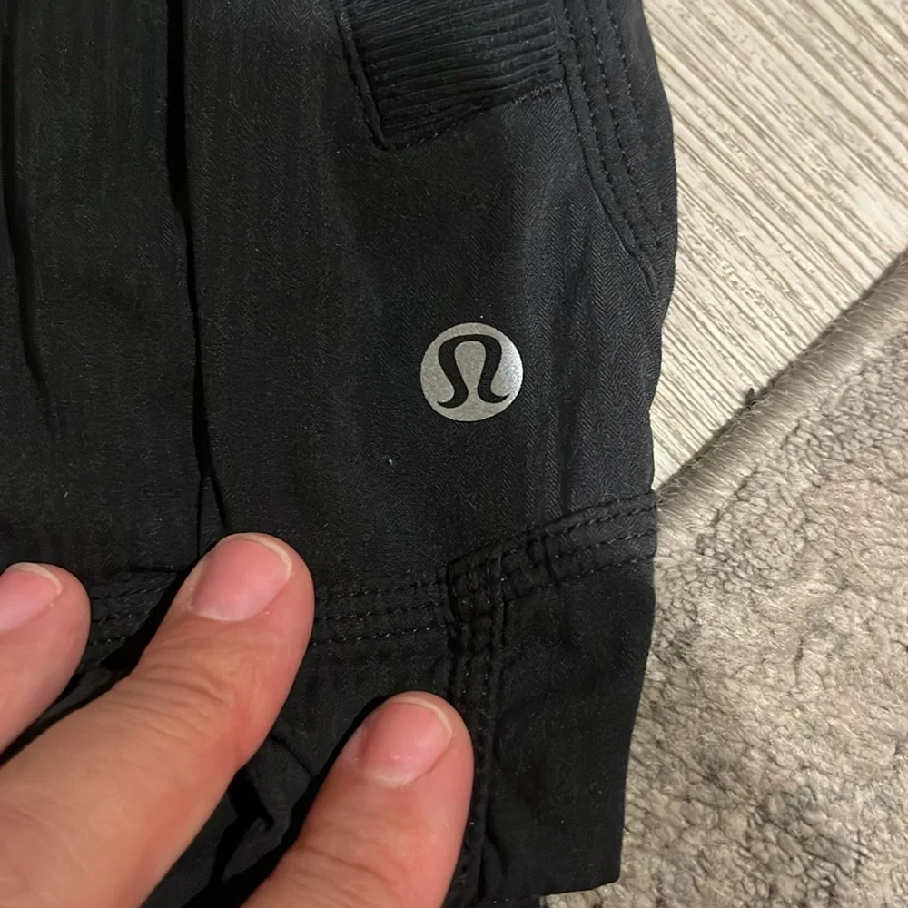 Lululemon black shorts
